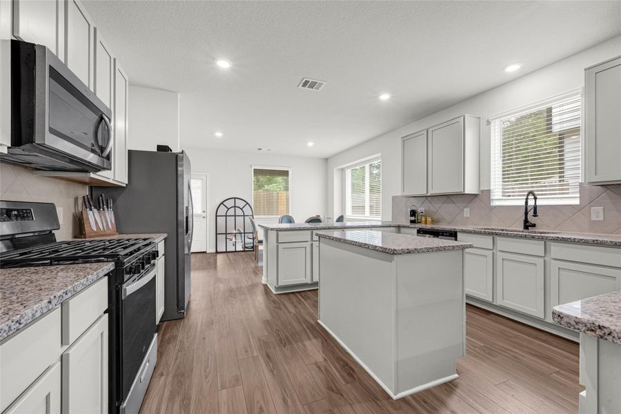 Furnished interior view inside a new home in River's Edge, Conroe (Image 27).