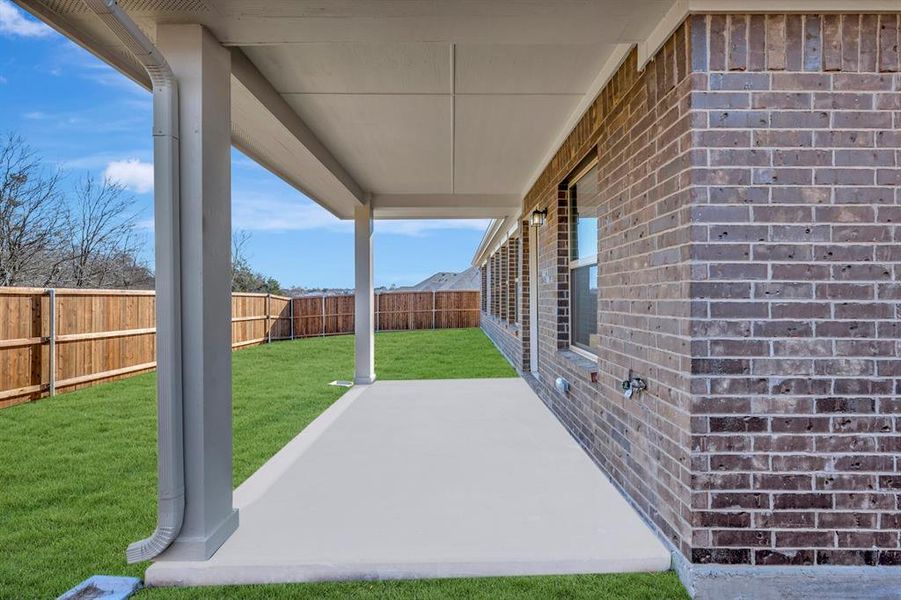 Exterior details and patio area of a home in ValleyBrooke, Mesquite (Image 4).