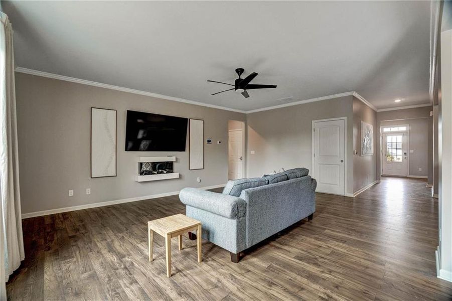 Furnished interior view inside a new home in Thompson Ridge, Dallas (Image 37). Furnished interior view inside a new home in Thompson Ridge, Dallas (Image 37).