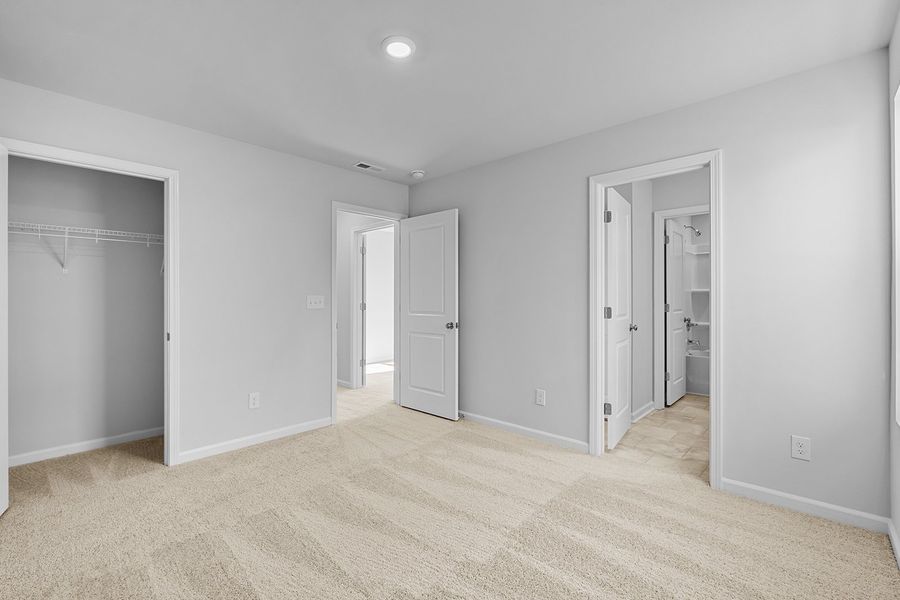 Spacious, unfurnished interior of a new home in Hanes Lake, Winston-Salem (Image 44).