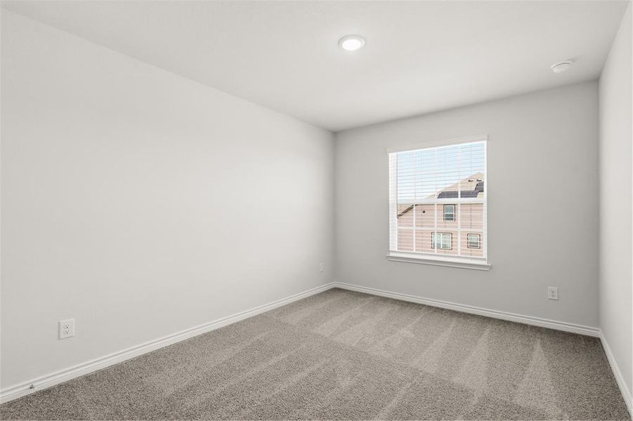 Spacious, unfurnished interior of a new home in Deer Creek, Crowley (Image 31).