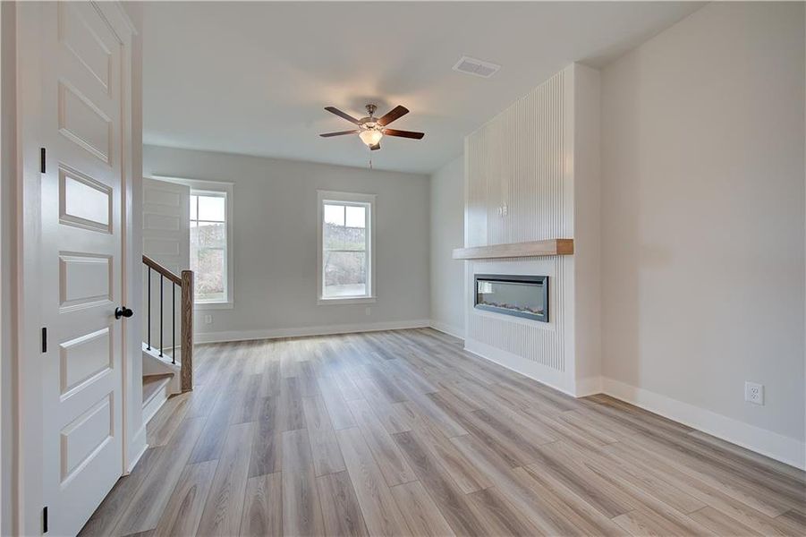 Spacious, unfurnished interior of a new home in Barrett Pointe, Kennesaw (Image 18).
