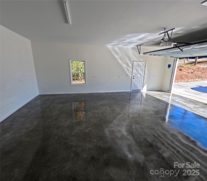 Image 19 of a home in .