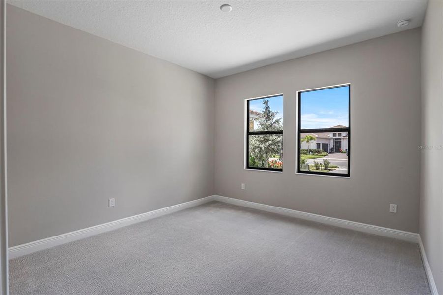 Spacious, unfurnished interior of a new home in Cresswind Lakewood Ranch, Lakewood Ranch (Image 28).