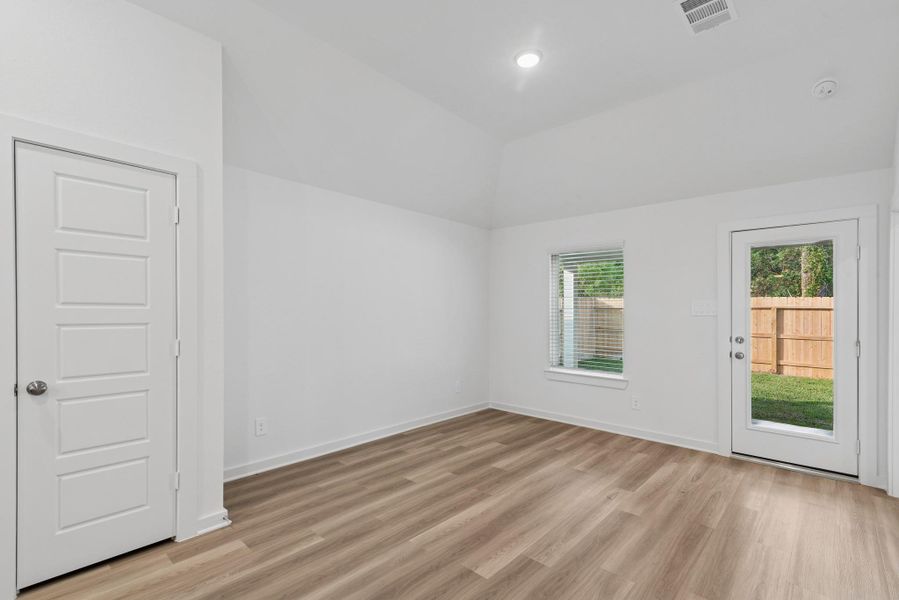 Spacious, unfurnished interior of a new home in Pinewood at Grand Texas, New Caney (Image 9). Spacious, unfurnished interior of a new home in Pinewood at Grand Texas, New Caney (Image 9).