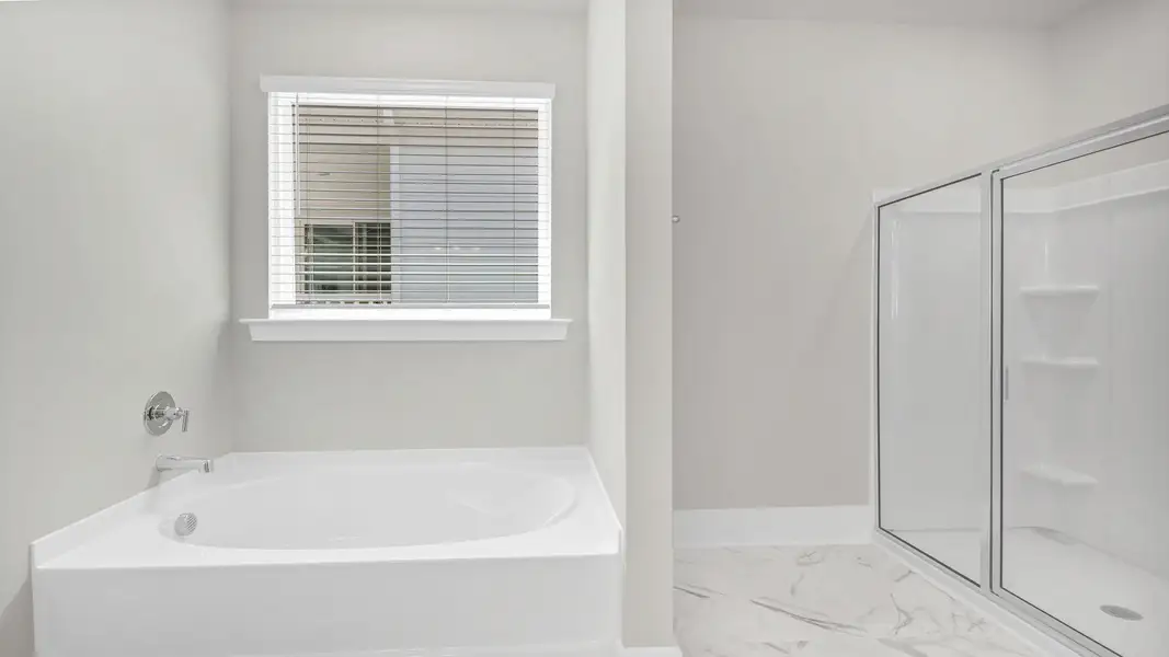 Representative furnished interior of a home built from the LITCHFIELD by D.R. Horton in Shell Pointe, Gilbert (Image 9). Representative furnished interior of a home built from the LITCHFIELD by D.R. Horton in Shell Pointe, Gilbert (Image 9).