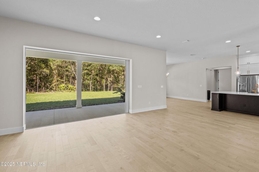 Spacious, unfurnished interior of a new home in SilverLeaf, St. Augustine (Image 28).