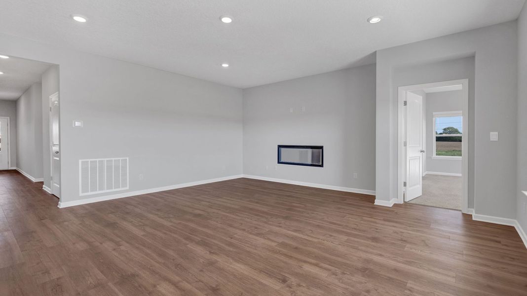 Spacious, unfurnished interior of a new home in Hedge Rose, Somerville (Image 21).