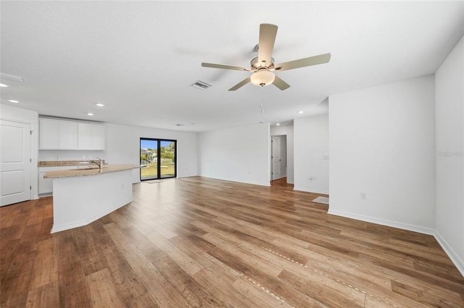 Spacious, unfurnished interior of a new home in , Port Charlotte (Image 44).