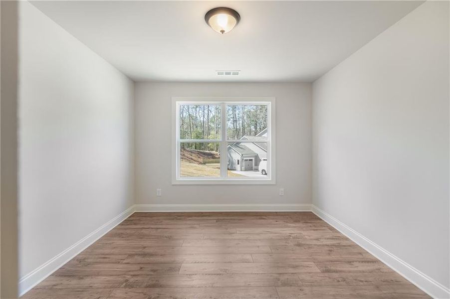Spacious, unfurnished interior of a new home in Red Oak Ridge, Loganville (Image 28). Spacious, unfurnished interior of a new home in Red Oak Ridge, Loganville (Image 28).