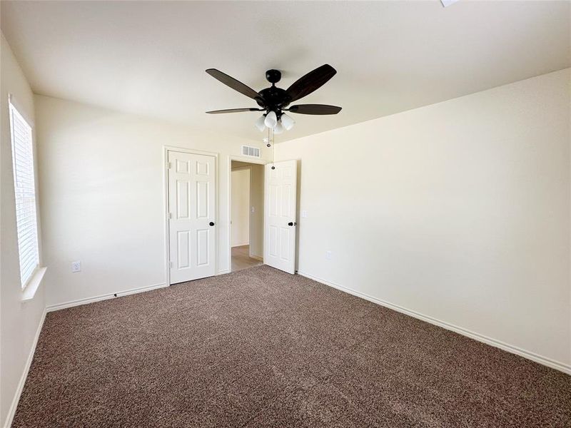 Spacious, unfurnished interior of a new home in , Fort Worth (Image 14).