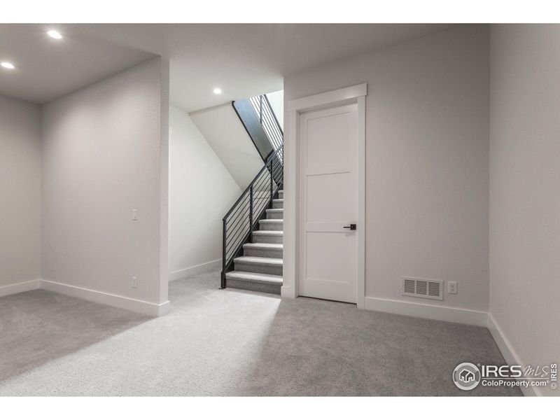 Spacious, unfurnished interior of a new home in , Berthoud (Image 23).