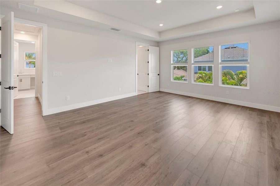 Spacious, unfurnished interior of a new home in South Tampa - Urban Collection, Tampa (Image 8).