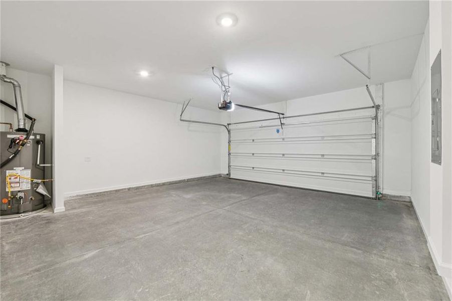 Spacious, unfurnished interior of a new home in The Estates at Casteel, Bethlehem (Image 30).