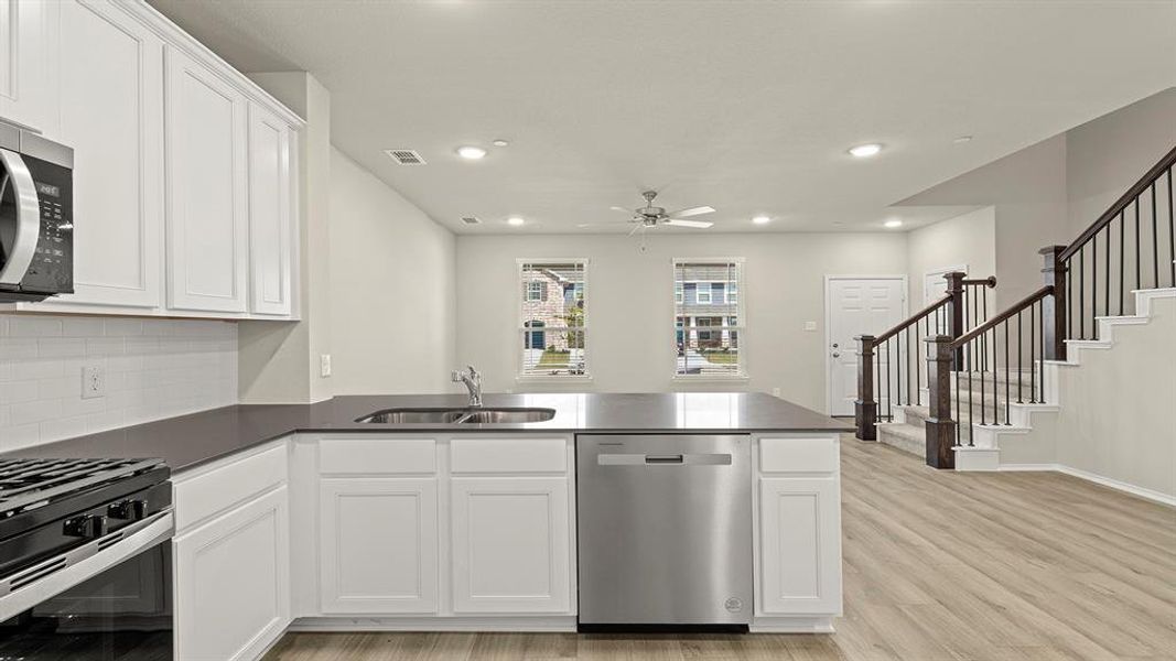 07. 3705 Star Mesa - Kitchen (4)