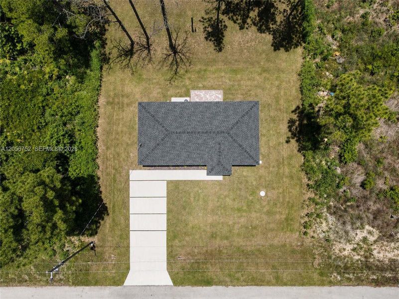 Image 28 of a home in . Image 28 of a home in .