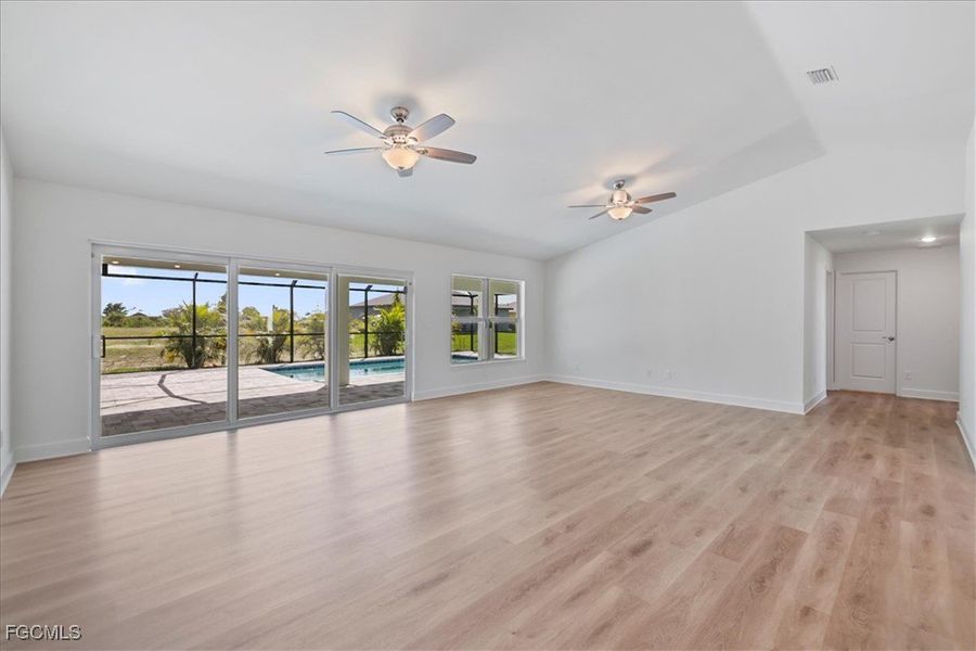 Spacious, unfurnished interior of a new home in Cape Coral, Cape Coral (Image 15).