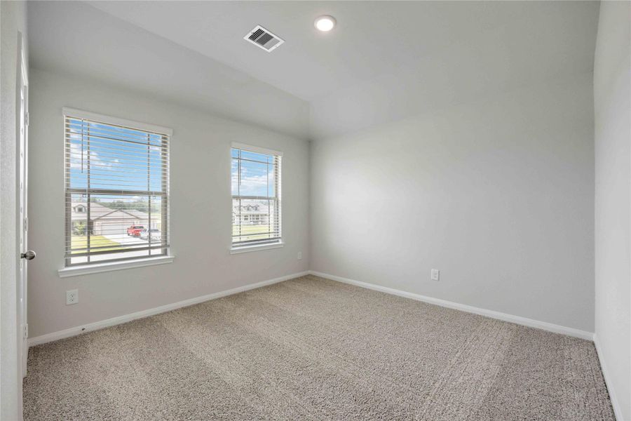 Spacious, unfurnished interior of a new home in Barton Place, Cleveland (Image 30).