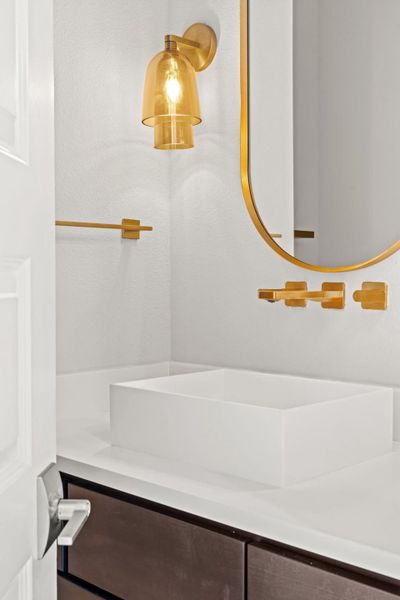 Close-up of interior finishes inside a home in Fulshear Run, Fulshear (Image 20). Close-up of interior finishes inside a home in Fulshear Run, Fulshear (Image 20).