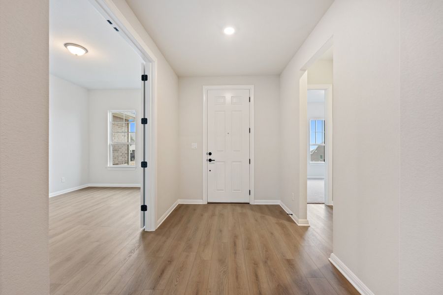 Representative unfurnished interior of a home built from the Carolina by Ashton Woods in The Estates at La Cima, San Marcos (Image 19). Representative unfurnished interior of a home built from the Carolina by Ashton Woods in The Estates at La Cima, San Marcos (Image 19).