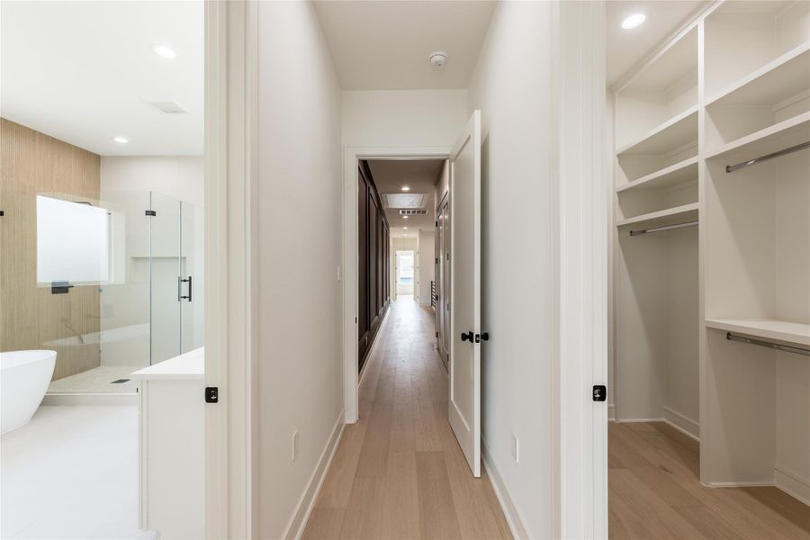 Image 43 of a home in .