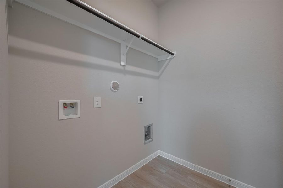 Spacious, unfurnished interior of a new home in La Segarra, Brookshire (Image 25).