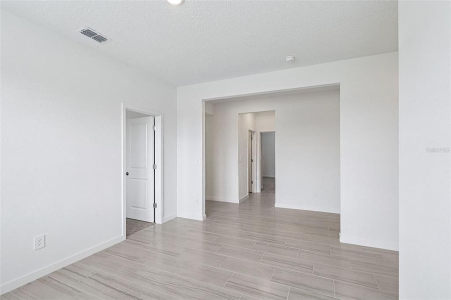 Spacious, unfurnished interior of a new home in , Palm Coast (Image 16).