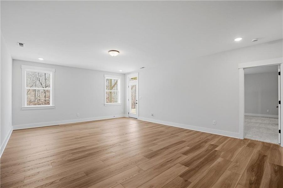 Spacious, unfurnished interior of a new home in , Dawsonville (Image 70).