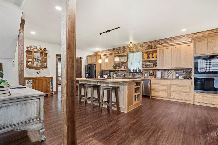 Furnished interior view inside a new home in , Tolar (Image 21).