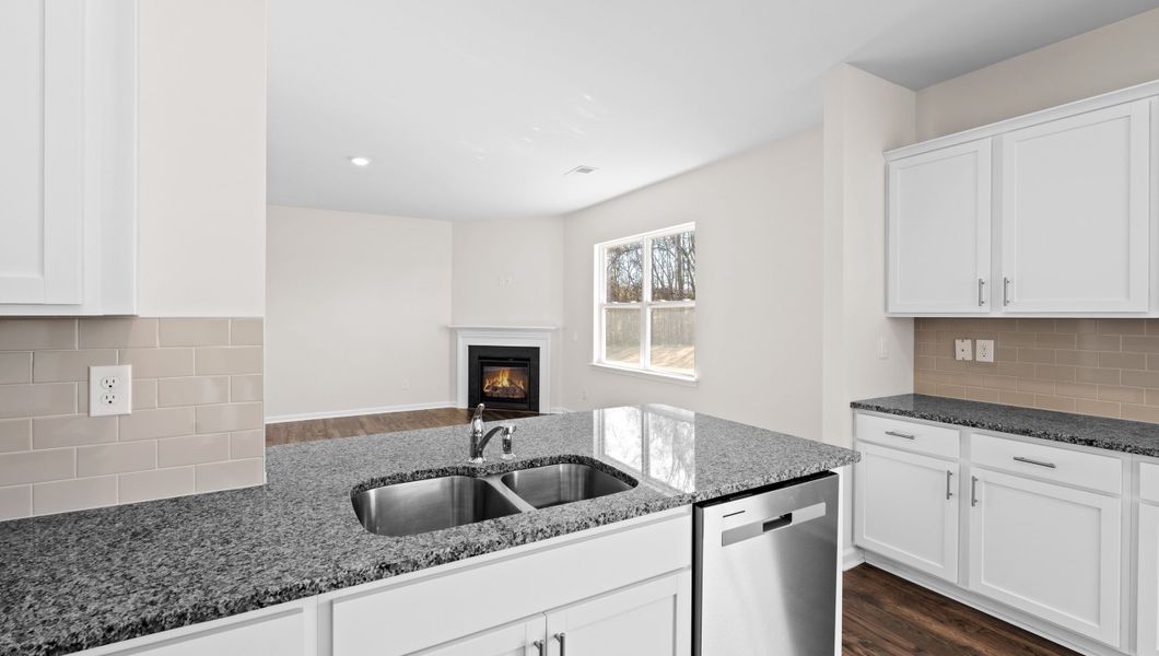 Furnished interior view inside a new home in Hunters Ridge, Woodruff (Image 10).