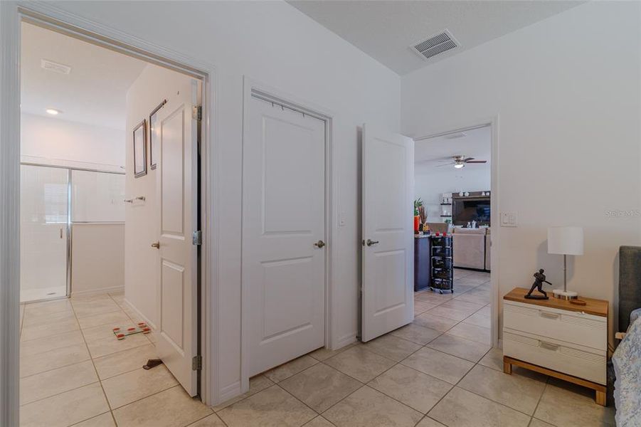Furnished interior view inside a new home in , Ocala (Image 10).