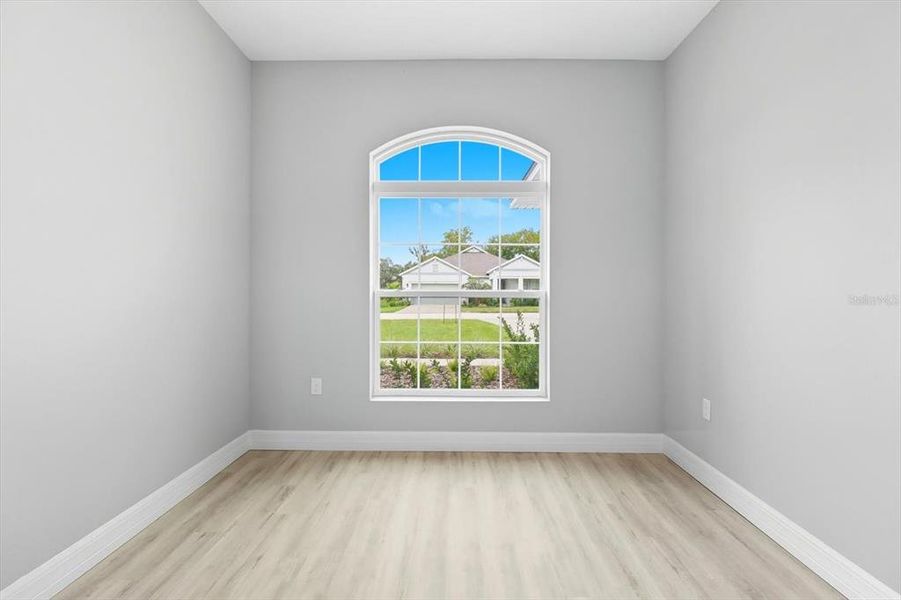 Spacious, unfurnished interior of a new home in , Homosassa (Image 17).