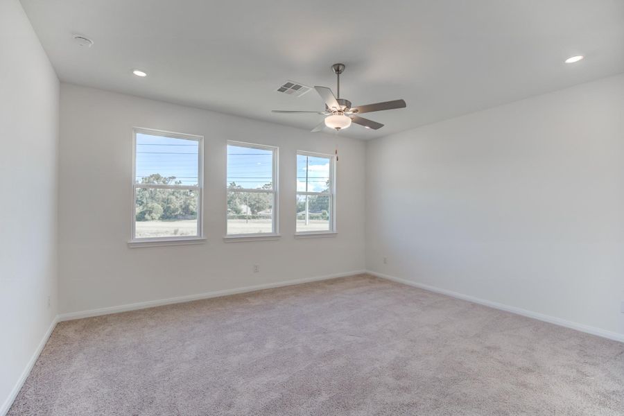 Spacious, unfurnished interior of a new home in Townsen Landing, Humble (Image 10).