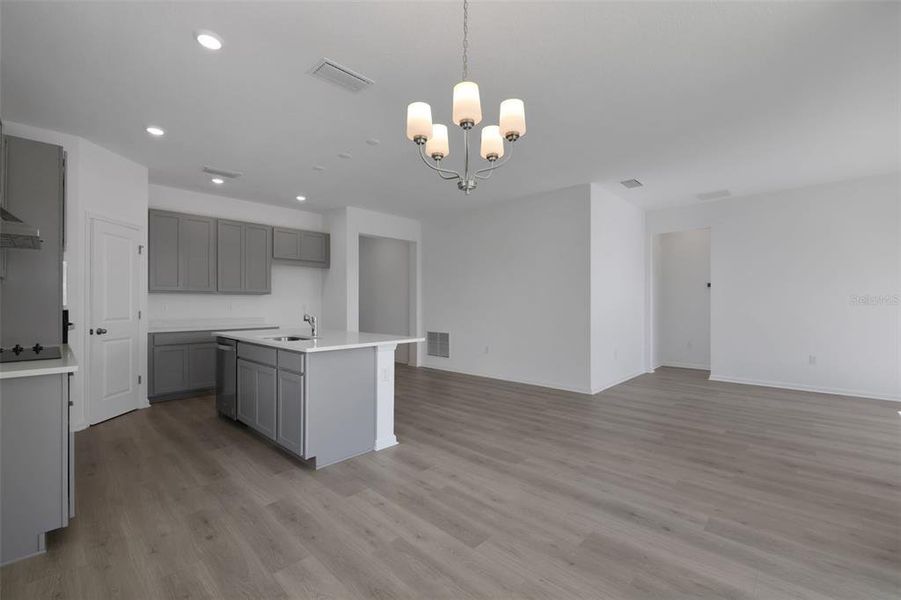 Spacious, unfurnished interior of a new home in Seaport Village, Tavares (Image 12).