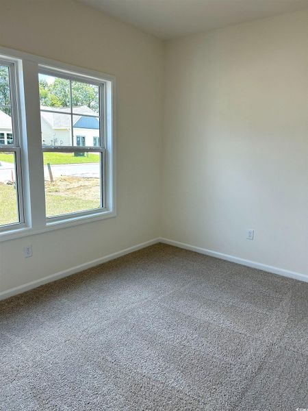 Spacious, unfurnished interior of a new home in Edgefield, Loris (Image 13).