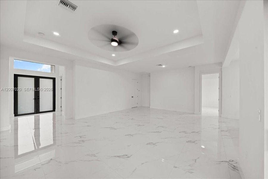 Spacious, unfurnished interior of a new home in , Lehigh Acres (Image 35).