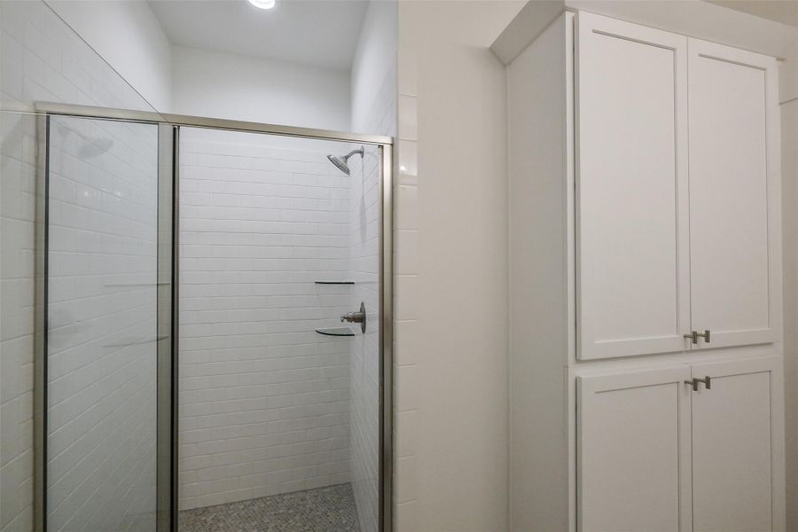 Close-up of interior finishes inside a home in Timbergrove Trails, Houston (Image 17).