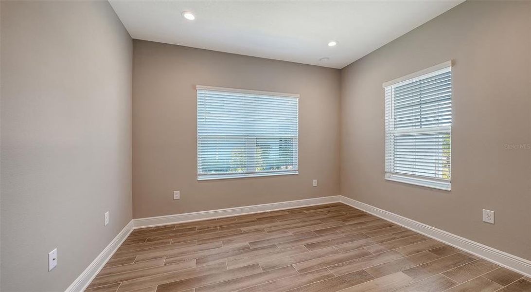 Spacious, unfurnished interior of a new home in , Venice (Image 19).