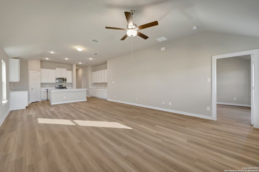 Spacious, unfurnished interior of a new home in Winding Brook, San Antonio (Image 36).