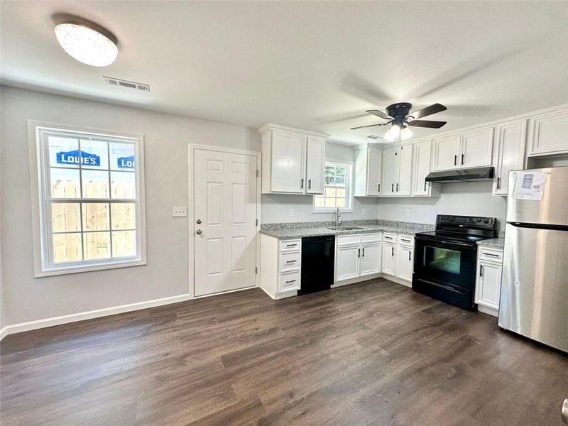 Image 19 of a home in .