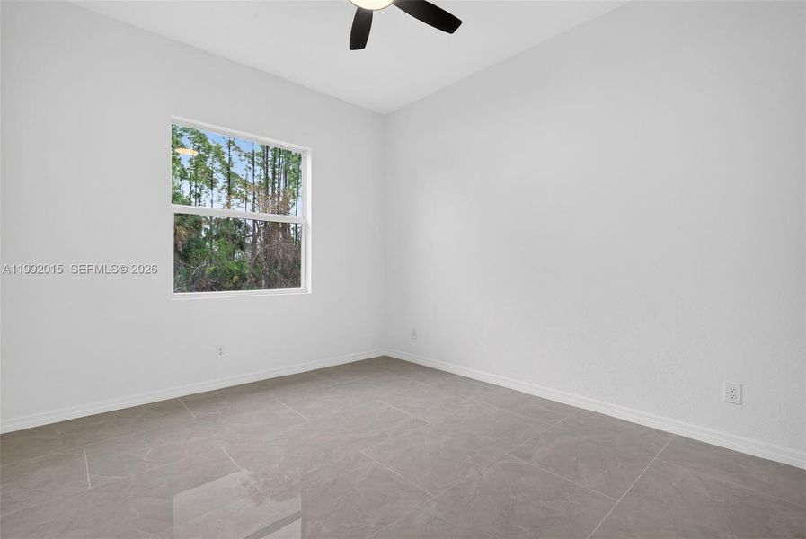 Spacious, unfurnished interior of a new home in , Lehigh Acres (Image 21).