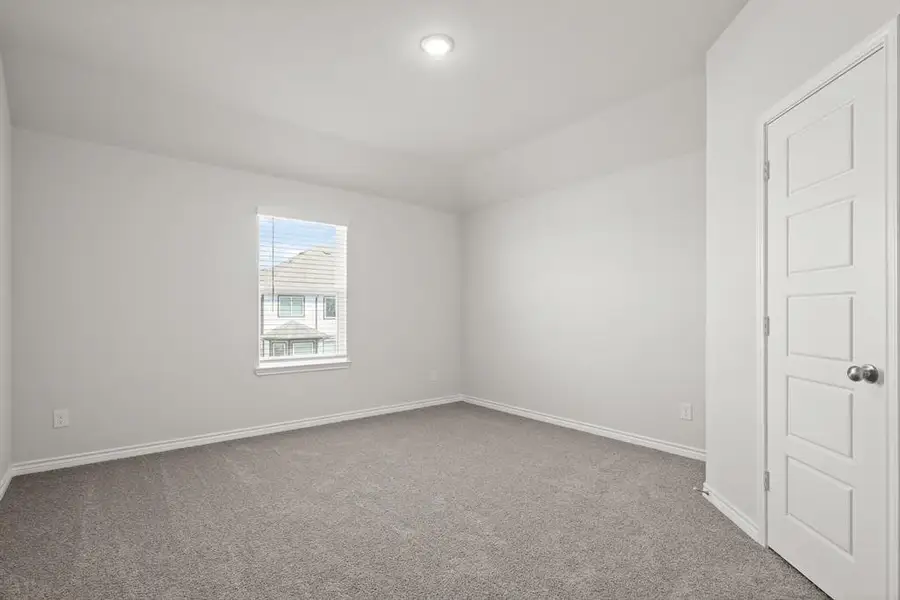 Spacious, unfurnished interior of a new home in Rocky Creek Crossing, Fort Worth (Image 10). Spacious, unfurnished interior of a new home in Rocky Creek Crossing, Fort Worth (Image 10).
