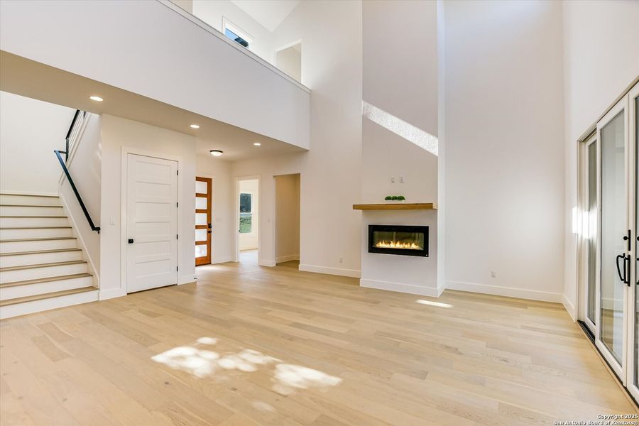 Spacious, unfurnished interior of a new home in , Horseshoe Bay (Image 32).