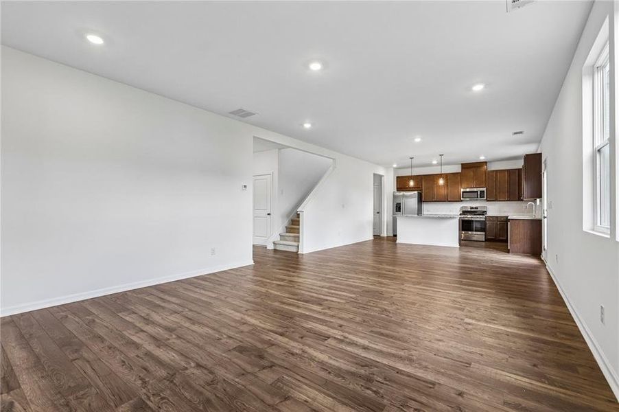 Spacious, unfurnished interior of a new home in Falls Creek, Flowery Branch (Image 27). Spacious, unfurnished interior of a new home in Falls Creek, Flowery Branch (Image 27).