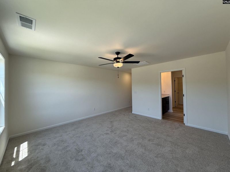 Spacious, unfurnished interior of a new home in Dunbar Village, Cayce (Image 38).