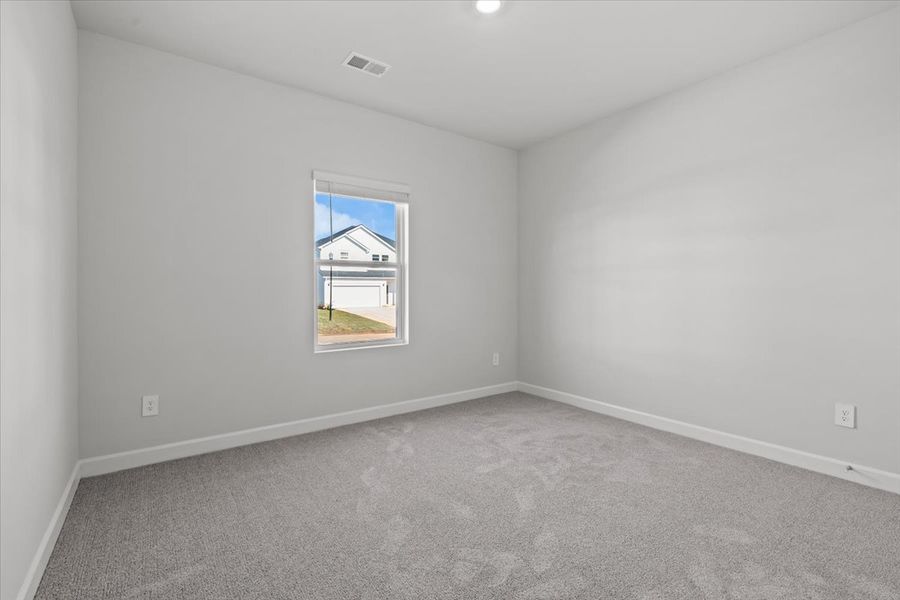 Spacious, unfurnished interior of a new home in Holland Park, Spartanburg (Image 13).