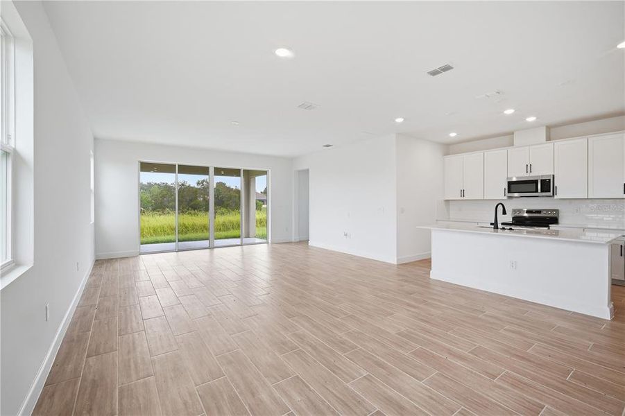 Spacious, unfurnished interior of a new home in Glen Lakes, Weeki Wachee (Image 20). Spacious, unfurnished interior of a new home in Glen Lakes, Weeki Wachee (Image 20).