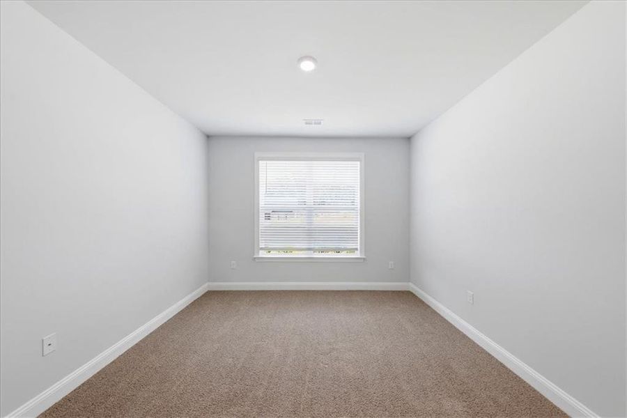 Spacious, unfurnished interior of a new home in Tuscany Hills, Douglasville (Image 17). Spacious, unfurnished interior of a new home in Tuscany Hills, Douglasville (Image 17).