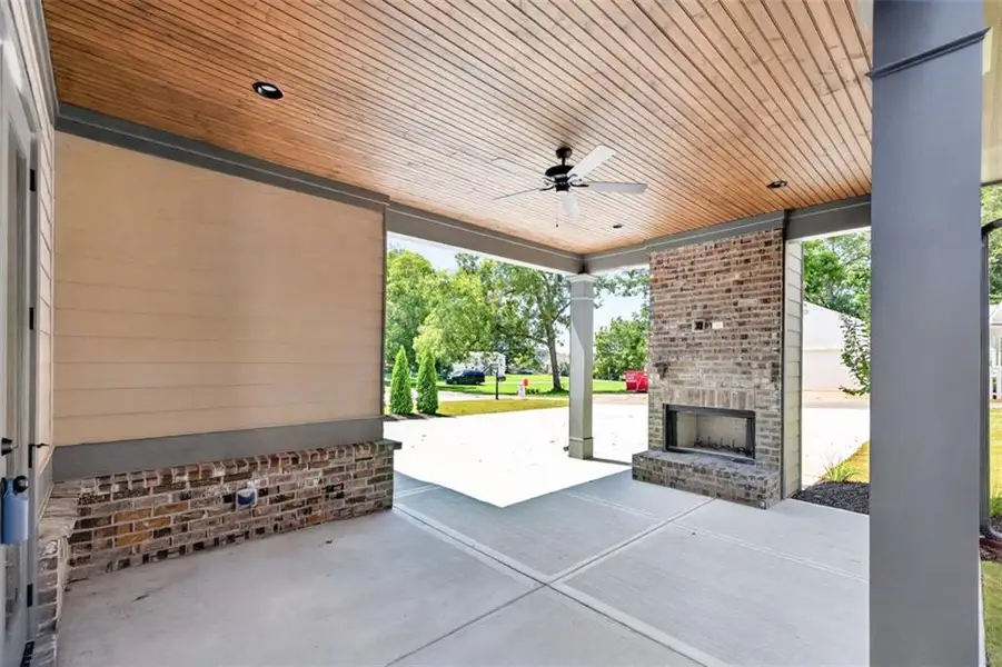 Exterior details and patio area of a home in , Flowery Branch (Image 4).