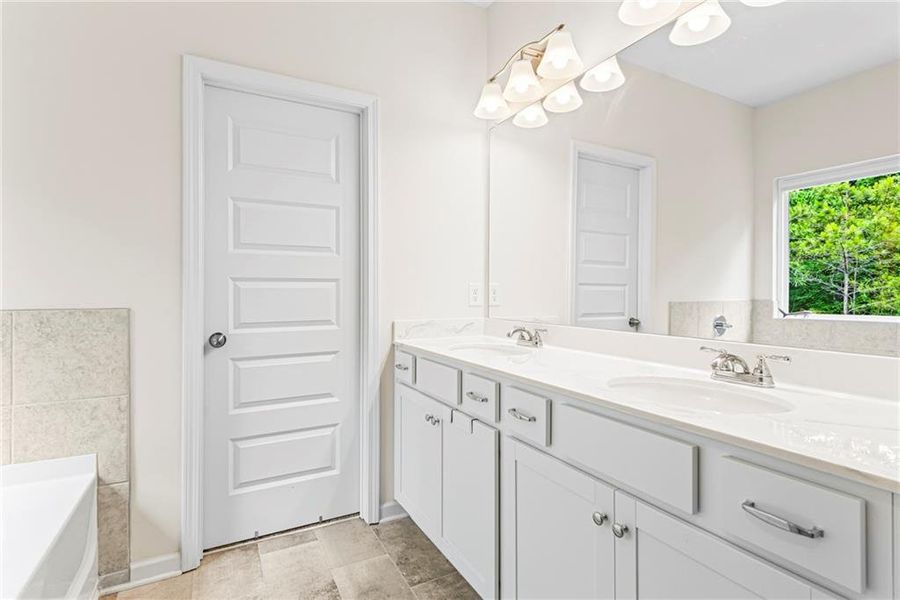 Furnished interior view inside a new home in Victoria Heights, Dallas (Image 9).